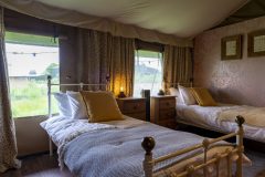 Meadowfield Luxury GlampingHome FarmRugby interiors
